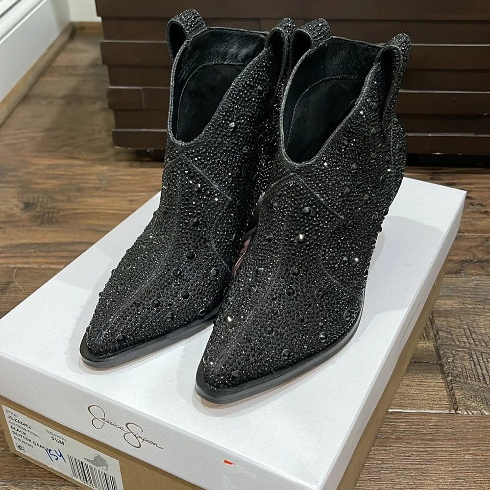 Jessica Simpson  Zadie Bootie Size 5.5